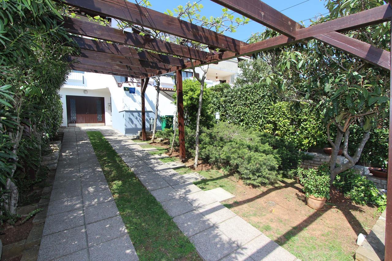 Apartment Irena Пула Екстериор снимка
