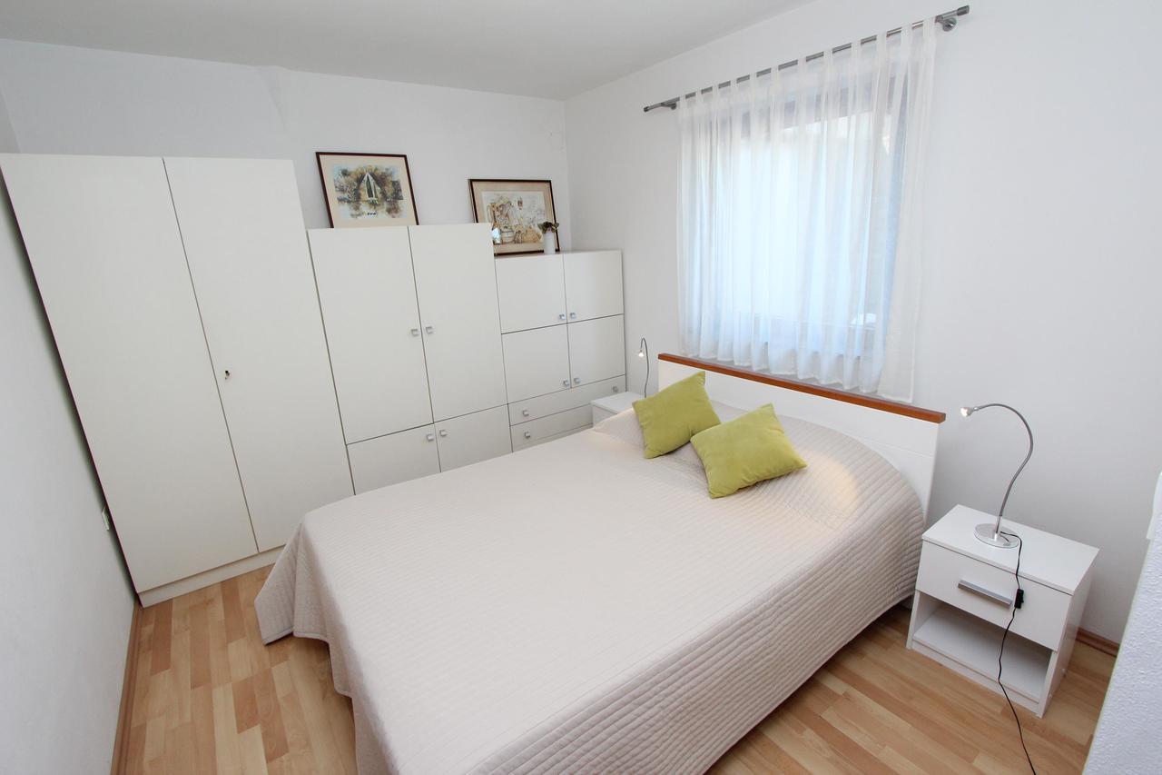 Apartment Irena Пула Екстериор снимка